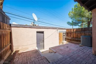 Photo #5: 2717917 Listing