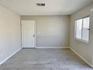 Photo #2: 2717953 Listing