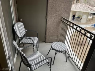 Photo #5: 2717958 Listing 