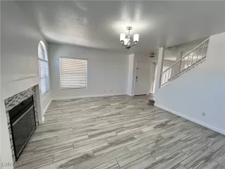 Photo #1: 2717959 Listing 