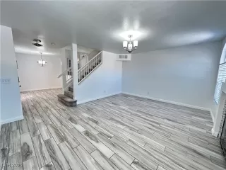 Photo #2: 2717959 Listing 