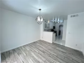 Photo #4: 2717959 Listing 