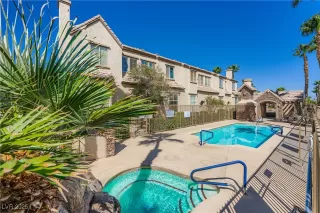 Photo #4: 2717961 Listing 