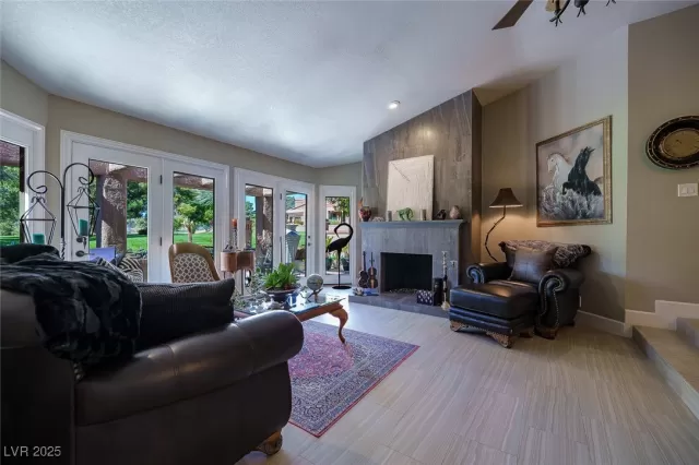 MLS: 2717978 Condo For Sale