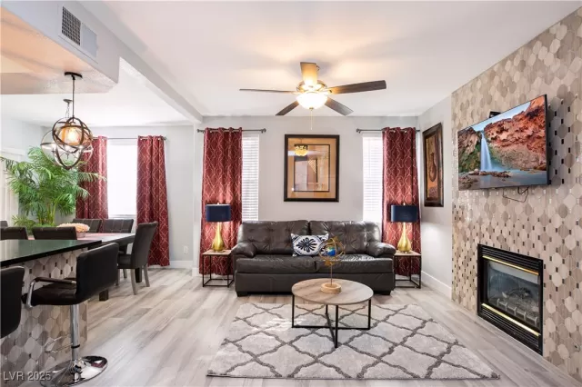 MLS: 2717988 Condo For Sale