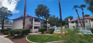 Photo #1: 2718000 Listing 