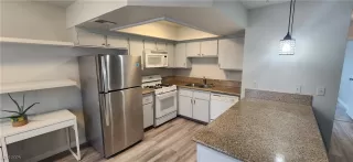 Photo #5: 2718000 Listing 