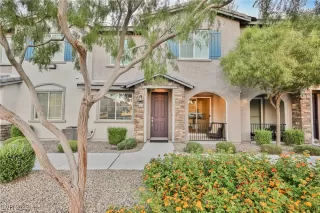 Photo #1: 2718007 Listing 