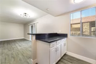 Photo #6: 2718014 Listing 