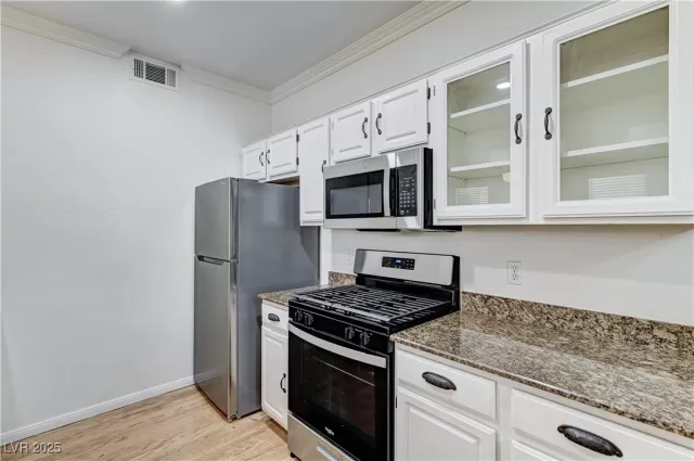 MLS: 2718016 Condo For Sale