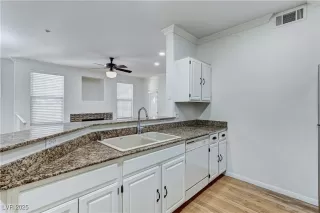 Photo #2: 2718016 Listing 