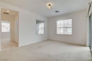 Photo #5: 2718019 Listing 