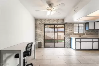 Photo #2: 2718029 Listing 