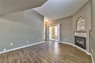 Photo #3: 2718044 Listing 