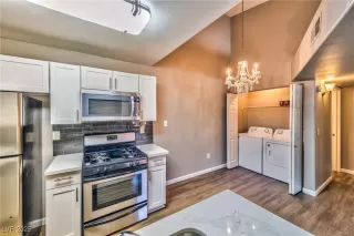 Photo #5: 2718044 Listing 