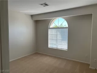 Photo #4: 2718047 Listing 