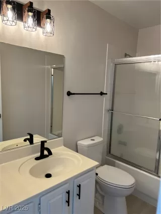 Photo #5: 2718047 Listing 