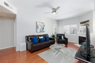 Photo #4: 2718056 Listing 