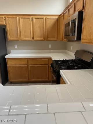 Photo #3: 2718063 Listing 