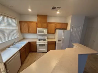 Photo #1: 2718067 Listing 