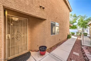 Photo #3: 2718084 Listing