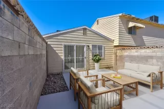 Photo #2: 2718085 Listing