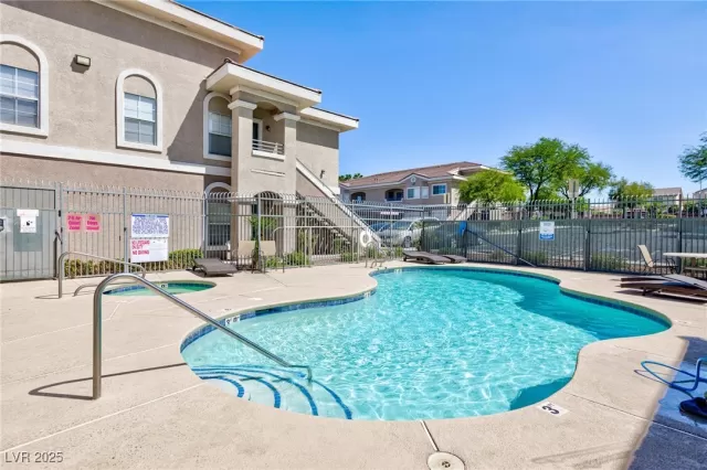 MLS: 2718095 Condo For Sale