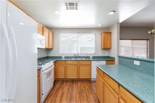 Photo #5: 2718095 Listing 