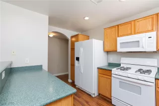 Photo #6: 2718095 Listing 