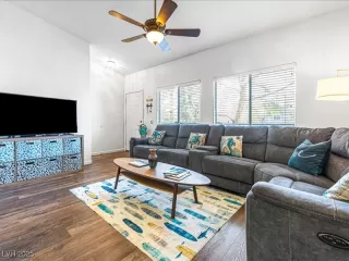 Photo #2: 2718106 Listing 