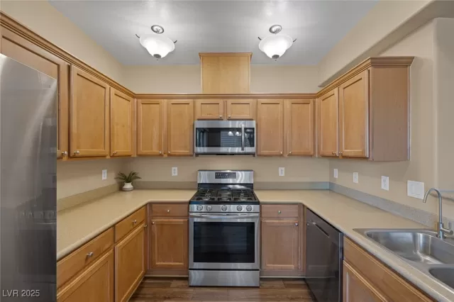 MLS: 2718127 Condo For Sale