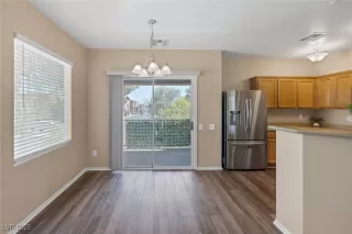 Photo #6: 2718127 Listing