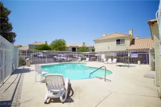 Photo #3: 2718133 Listing 