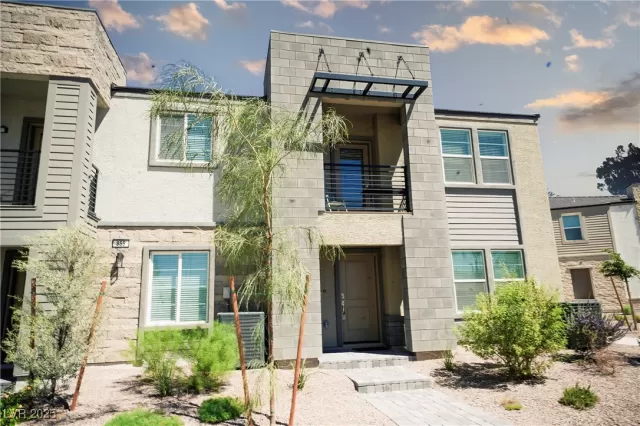 MLS: 2718140 Condo For Sale