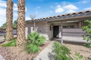 Photo #1: 2718143 Listing