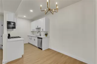 Photo #5: 2718150 Listing