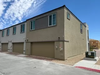 Photo #1: 2718183 Listing 