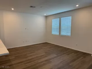 Photo #2: 2718183 Listing 