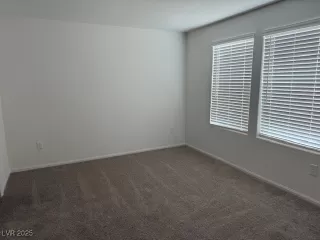 Photo #5: 2718183 Listing 