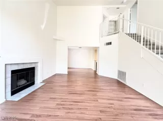 Photo #1: 2718197 Listing 