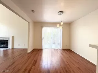 Photo #2: 2718197 Listing 