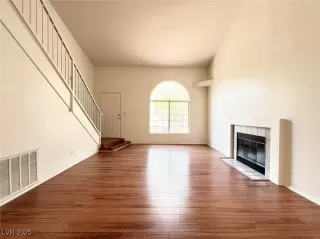 Photo #3: 2718197 Listing 