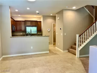 Photo #2: 2718209 Listing 