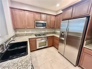 Photo #3: 2718209 Listing 