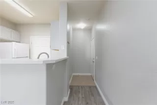 Photo #4: 2718216 Listing 