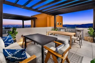 Photo #2: 2718222 Listing 