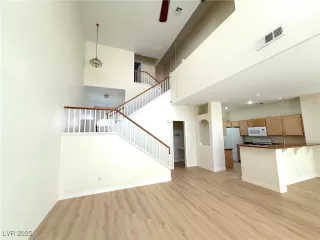 Photo #2: 2718239 Listing 