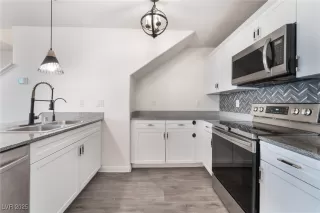 Photo #5: 2718244 Listing 