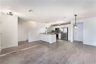 Photo #6: 2718244 Listing 