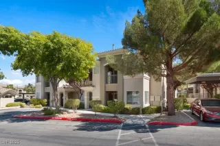 Photo #3: 2718247 Listing 
